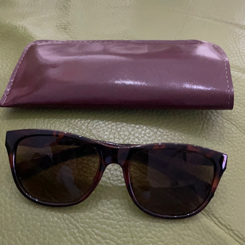 +1.50 brown glasses